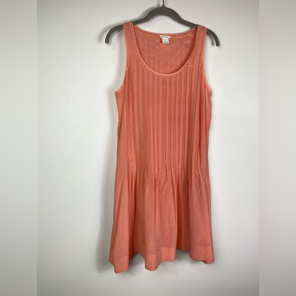 Club Monaco Coral Drop Waist Pin Tuck 100%Silk Dress, Size 4